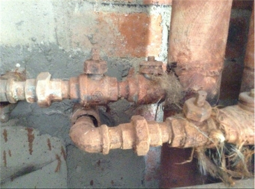 铁水管生锈时如何堵水?水管漏水的原因是什么?