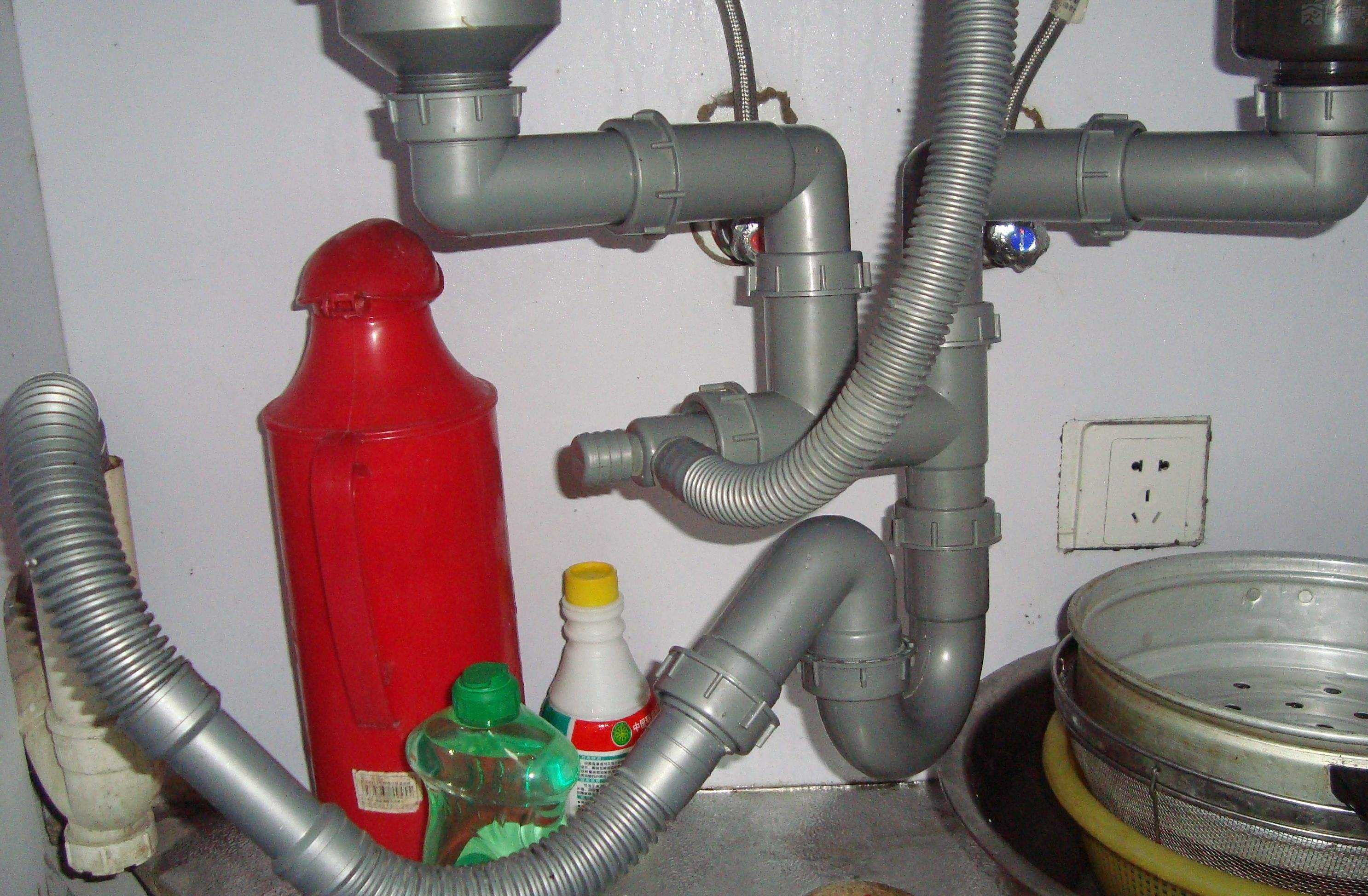 厨房主下水管漏水—水管出水口漏水怎么办